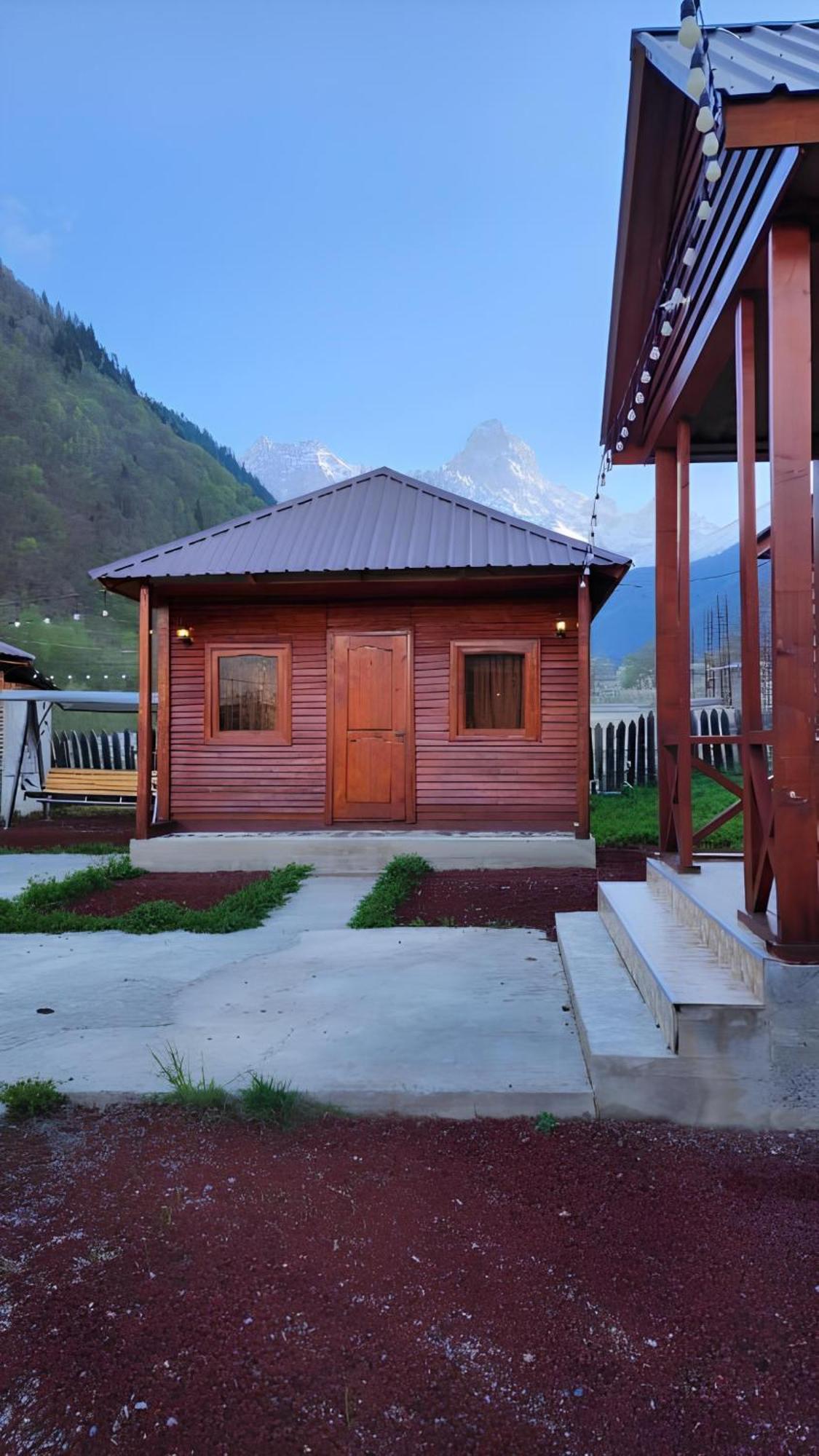Guest House Ushba Gate Mestia Exterior foto