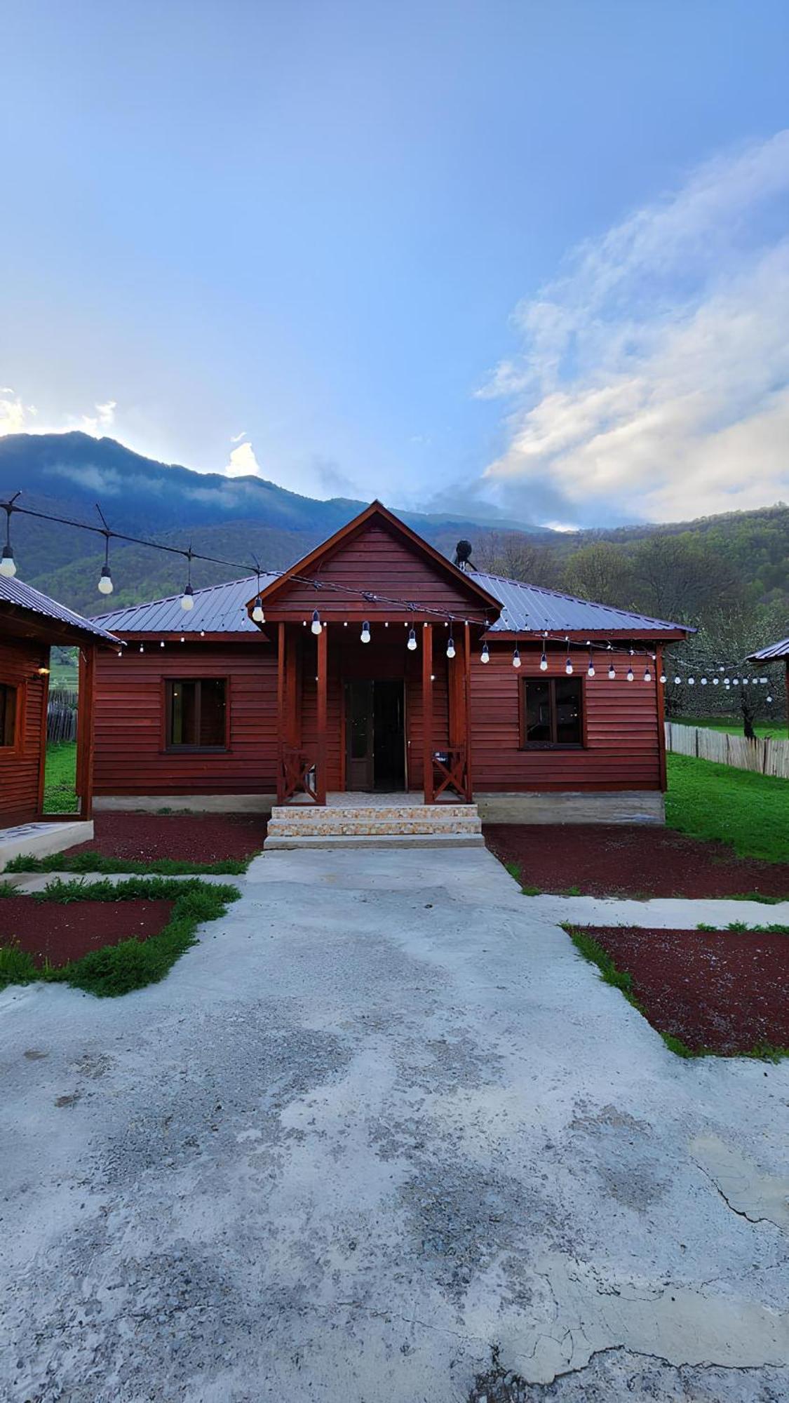 Guest House Ushba Gate Mestia Exterior foto