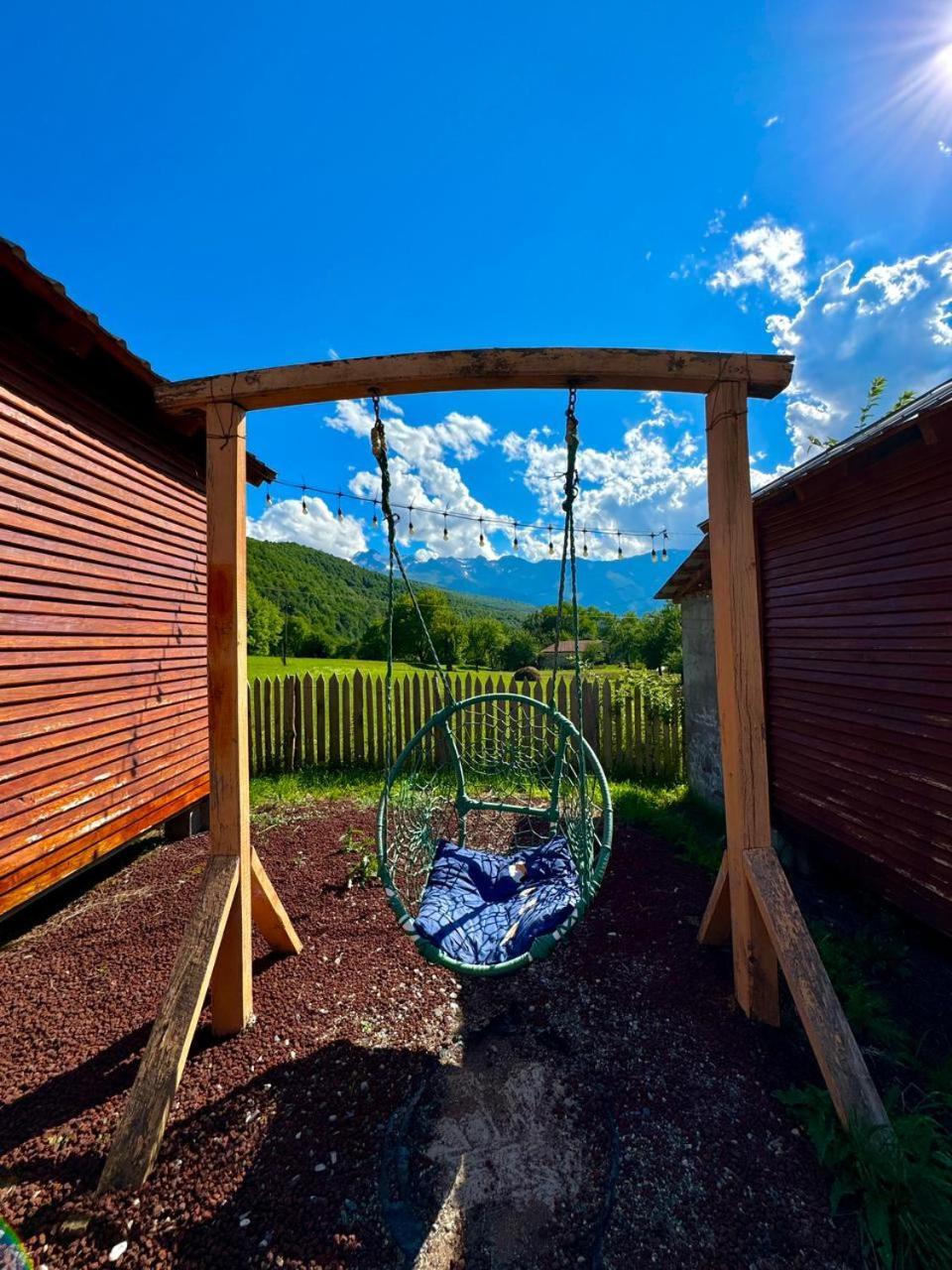 Guest House Ushba Gate Mestia Exterior foto