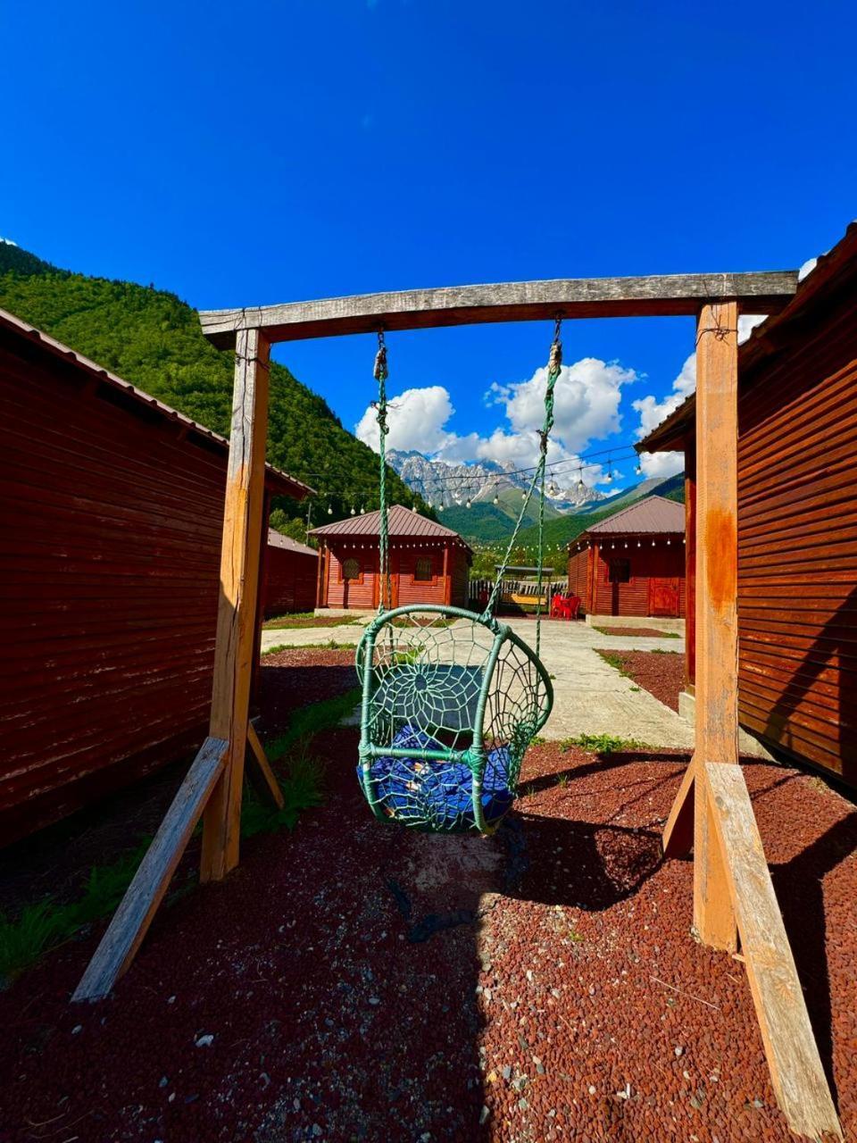 Guest House Ushba Gate Mestia Exterior foto
