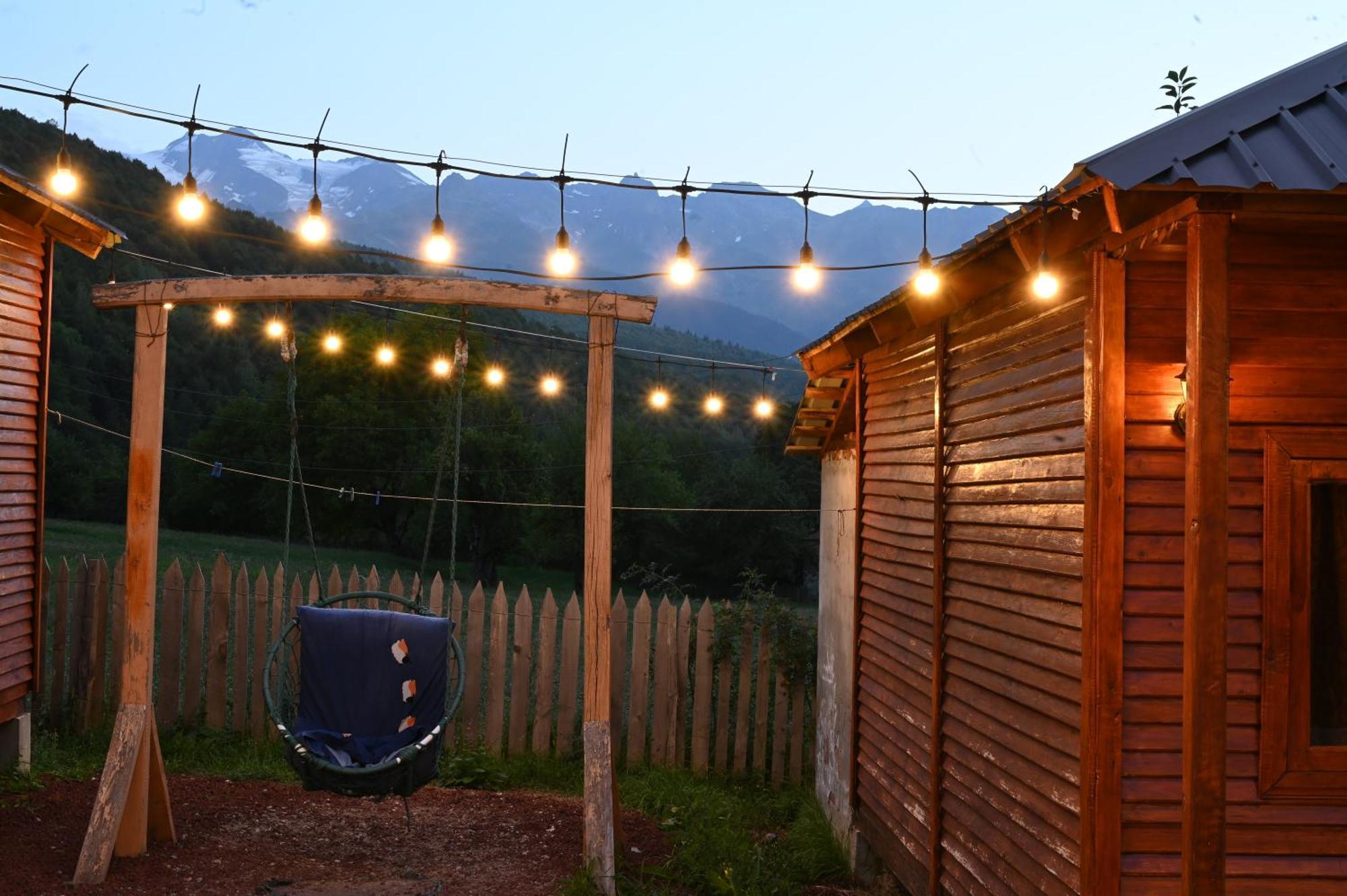 Guest House Ushba Gate Mestia Exterior foto