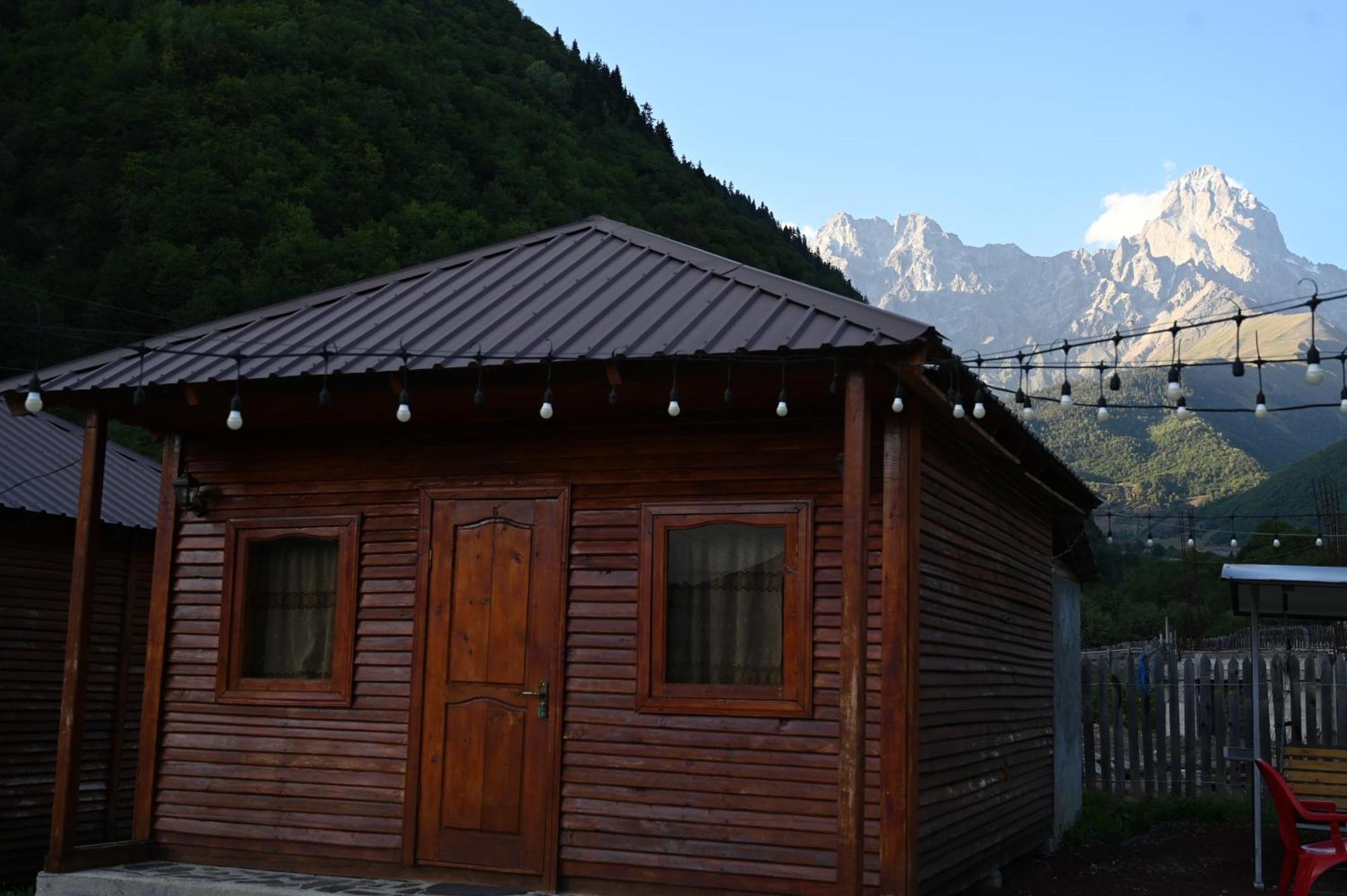 Guest House Ushba Gate Mestia Exterior foto