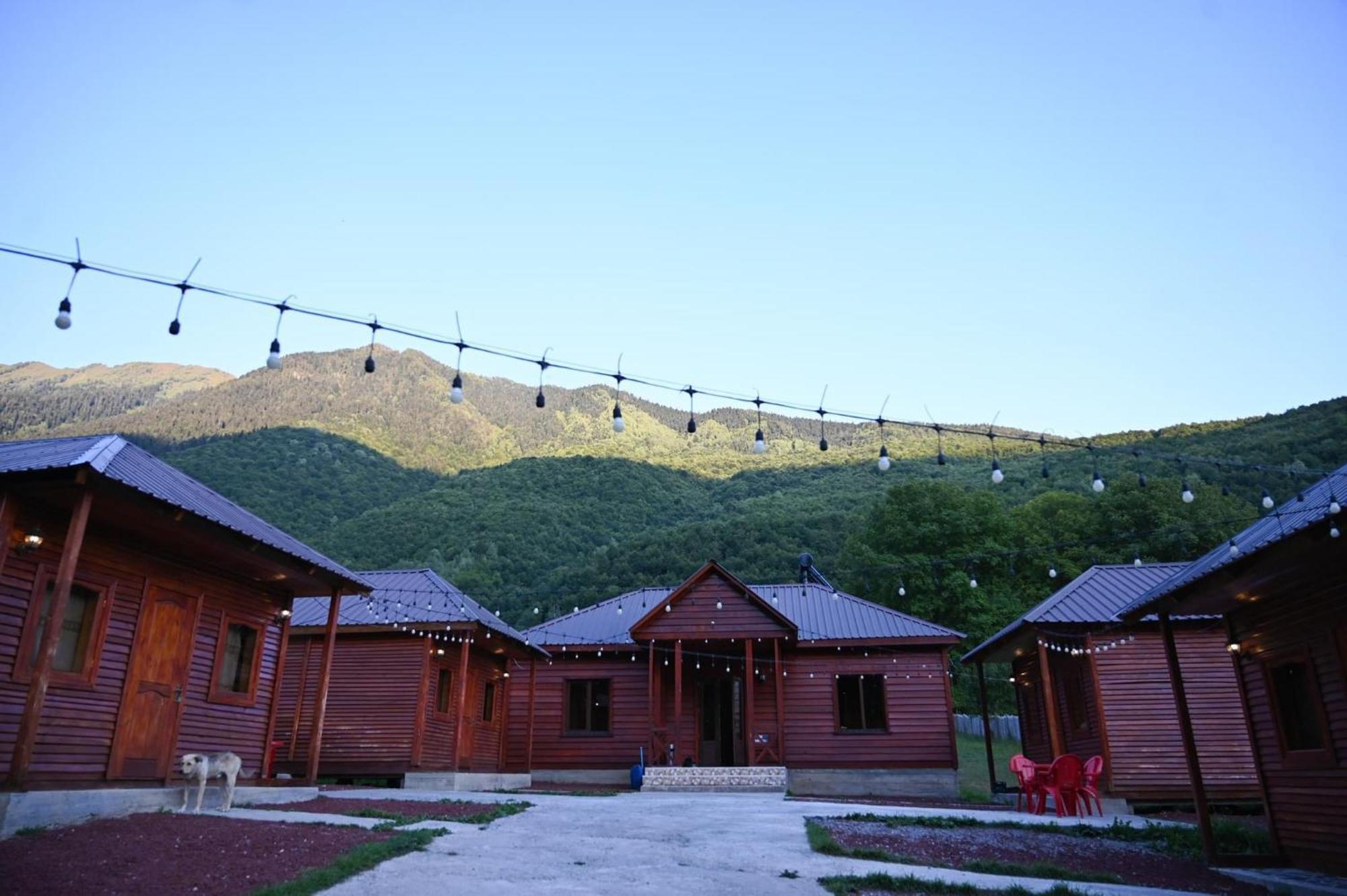 Guest House Ushba Gate Mestia Exterior foto